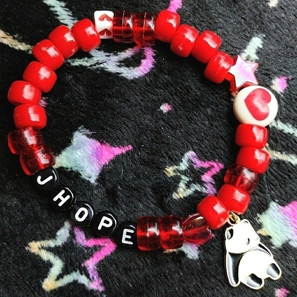 Handmade BTS J-Hope kandi bracelet with panda charm - Picture 1 of 2